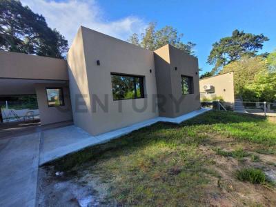 Ángel 178, General Pueyrredón, Buenos Aires (fuera De GBA) 7601, Argentina