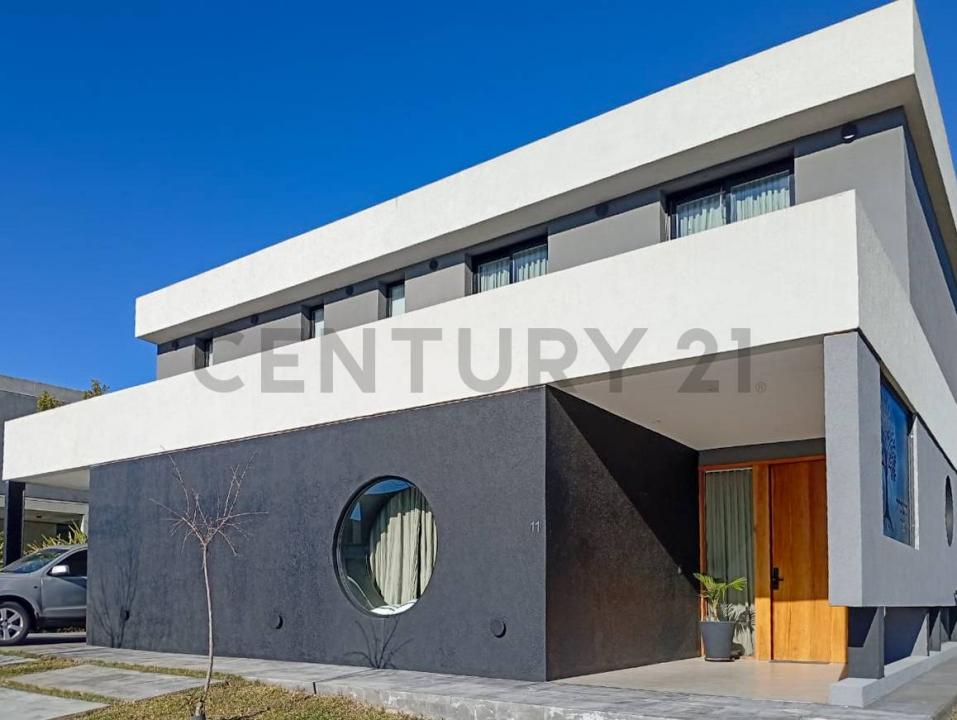 Virazon nordelta 1 interno, Tigre, GBA Norte 1670, Argentina