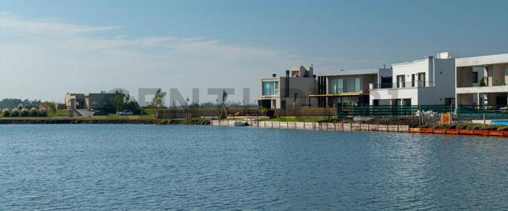 63 7800, Berisso, GBA Sur 00001, Argentine