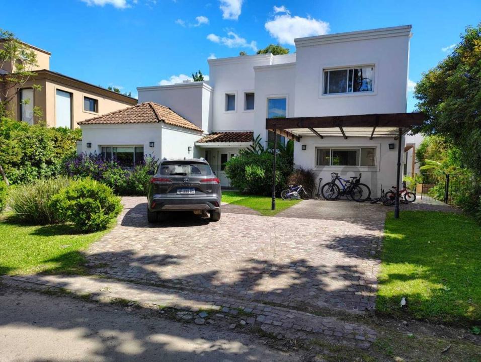 La Plata 3205, San Miguel, GBA Norte 1661, Argentina