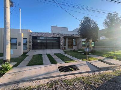 9 de julio 523, Maipú, Mendoza 5513, Argentina