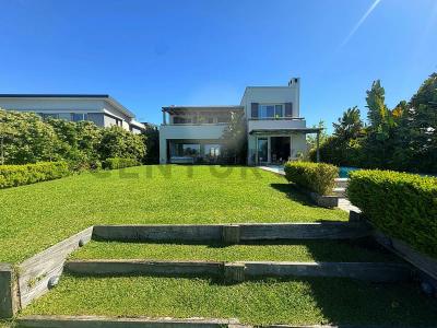 Austria 100, Tigre, GBA Norte 00001, Argentyna