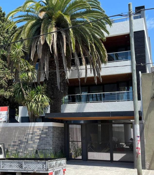 472 e/ 14a y 14b 545, La Plata, GBA Sur 1896, Argentina