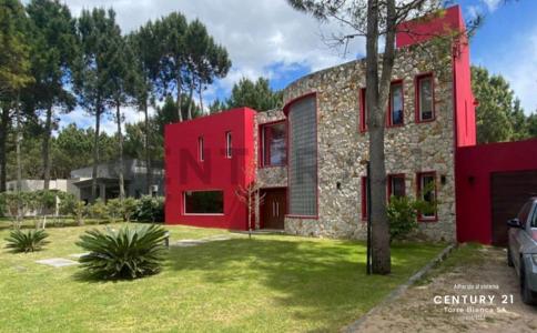 DEL LAZO 168, Pinamar, Buenos Aires Costa Atlántica 7167, Argentina