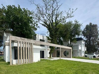 152 6300, Berazategui, GBA Sur 1885, Argentina