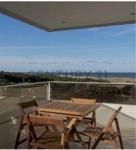 RUTA PROVINCIAL INTERBALNEARIA 11 - KM 374 - EDIFICIO CÁNDIDA COMPLEJO ROBLES , Villarobles, Buenos Aires Costa Atlántica B7112, Argentina