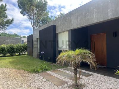 Boulevard La Herradura 675, Pinamar, Buenos Aires Costa Atlántica 7167, Argentina