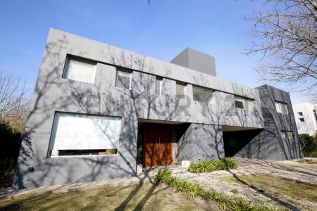 467 , La Plata, GBA Sur 00001, Argentina