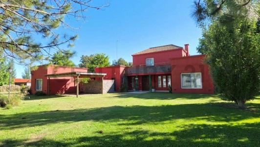 Acceso Oeste, km 0, Carlos Keen, Lujan, Buenos Aires , Luján, GBA Oeste 6701, Argentyna