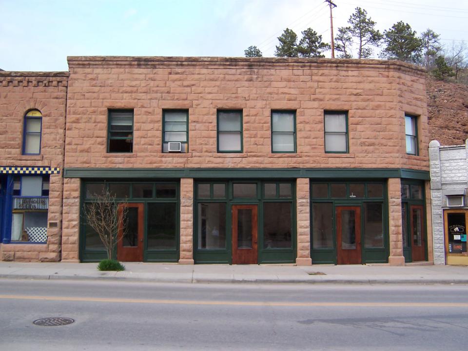 505 N River St, Hot Springs, South Dakota 57747